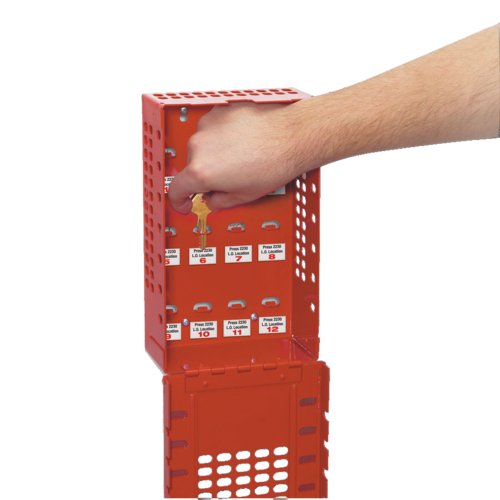 Kotak Group Lockout Master Lock 503RED