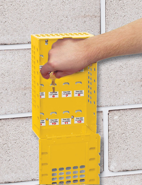 Kotak Group Lockout dinding Master Lock 503YLW kuning untuk sistem LOTO industri