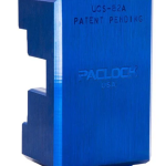 Gembok PACLOCK UCS-82A biru dengan desain hidden shackle untuk pintu kontainer